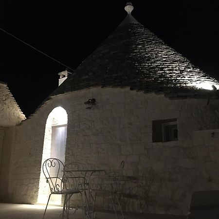 فيلا Trulli Le 2 Nicchie لوكوروتوندو المظهر الخارجي الصورة