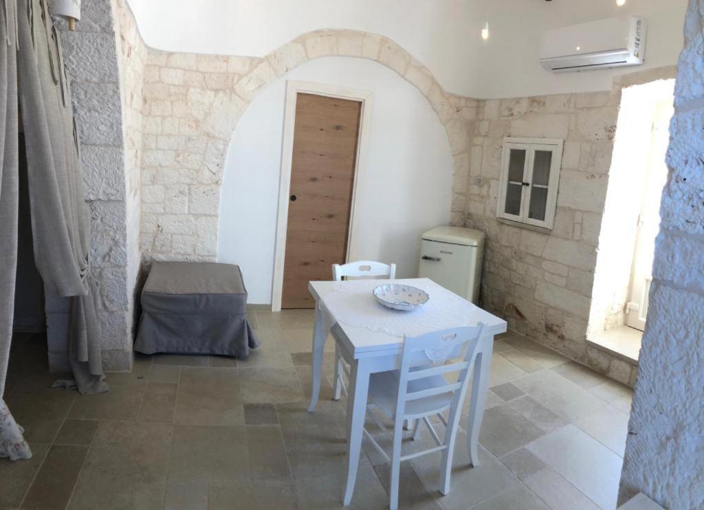 فيلا Trulli Le 2 Nicchie لوكوروتوندو المظهر الخارجي الصورة