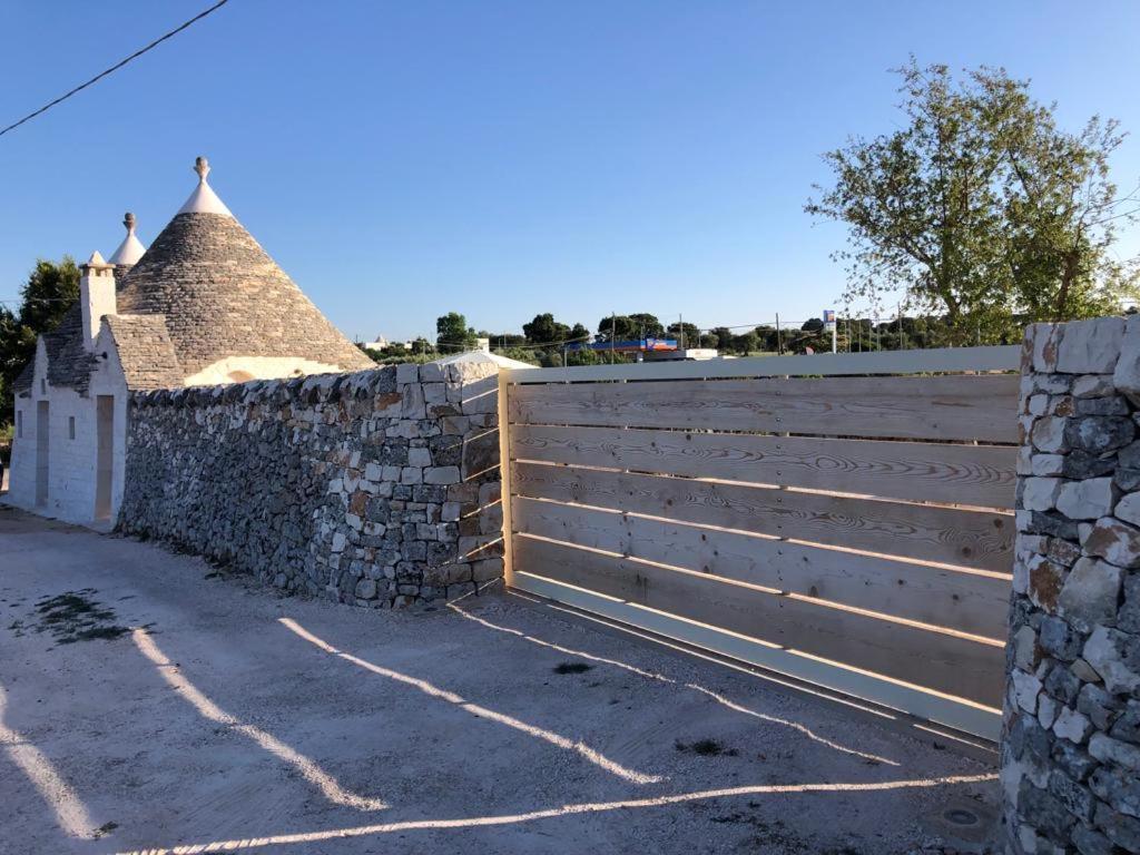 فيلا Trulli Le 2 Nicchie لوكوروتوندو المظهر الخارجي الصورة
