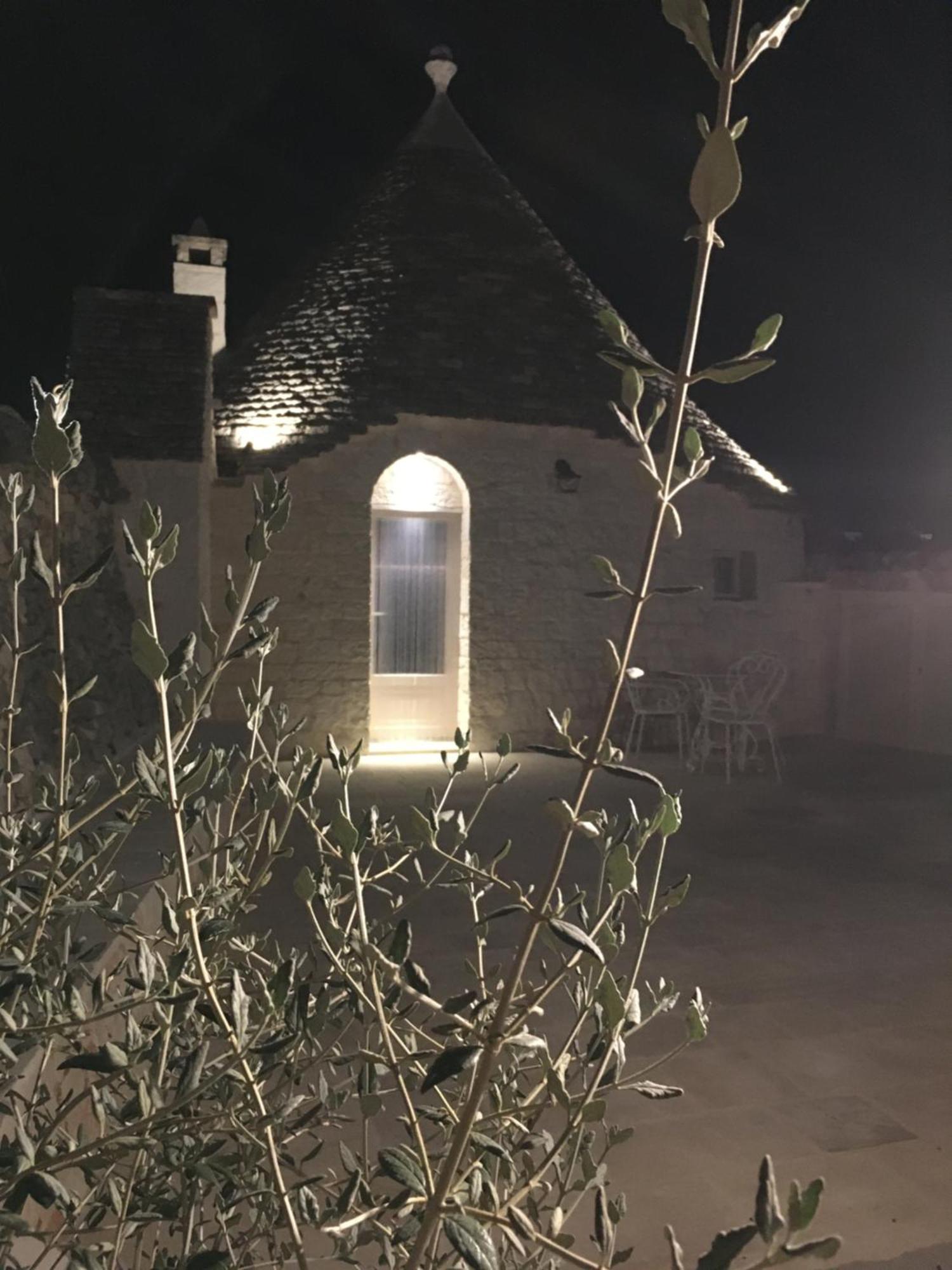 فيلا Trulli Le 2 Nicchie لوكوروتوندو المظهر الخارجي الصورة