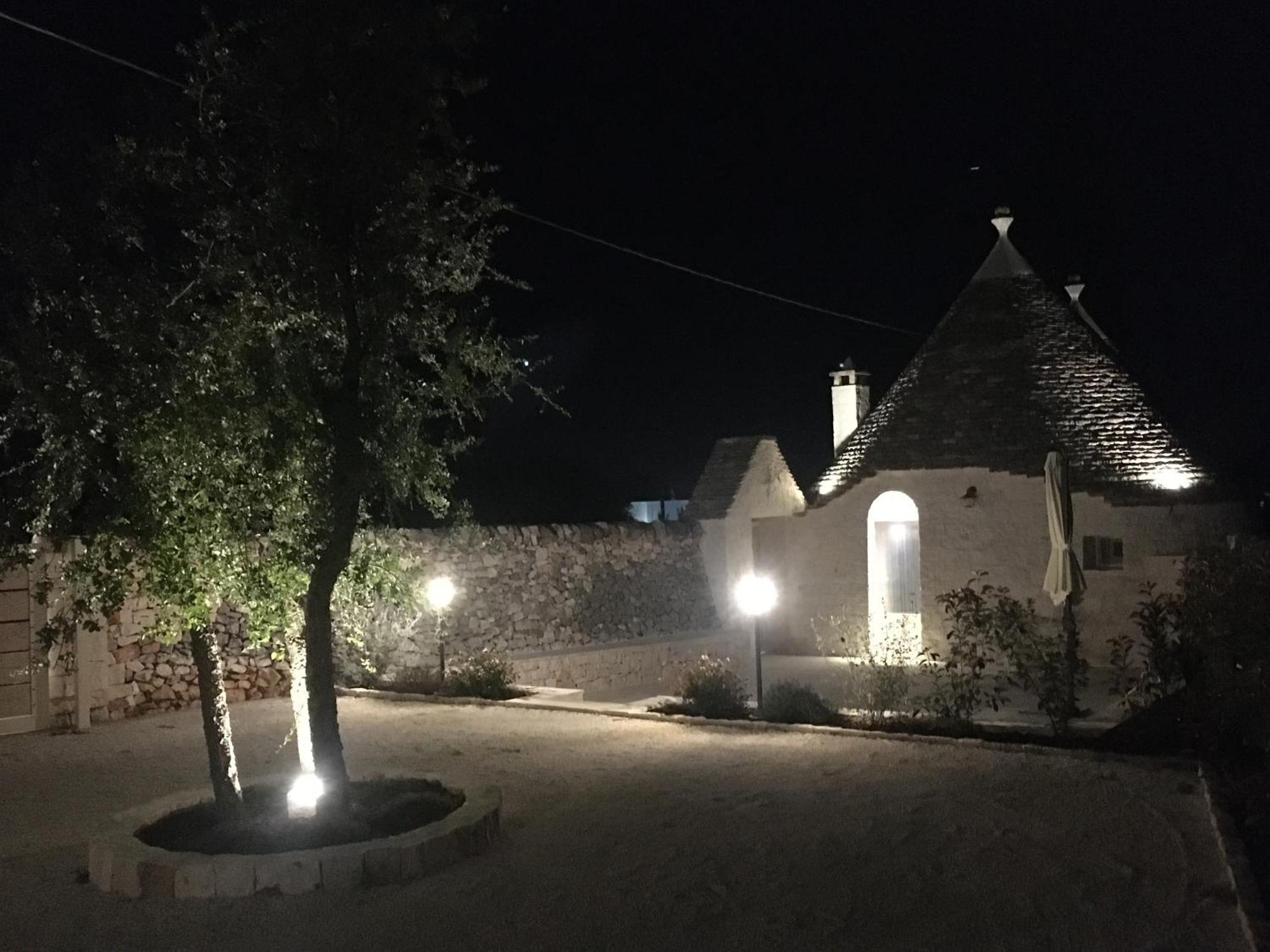 فيلا Trulli Le 2 Nicchie لوكوروتوندو المظهر الخارجي الصورة